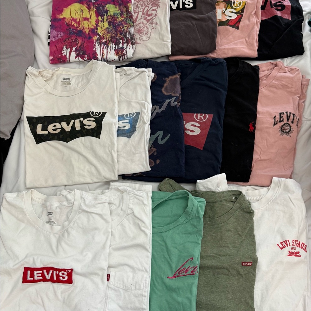 Bundle of tees